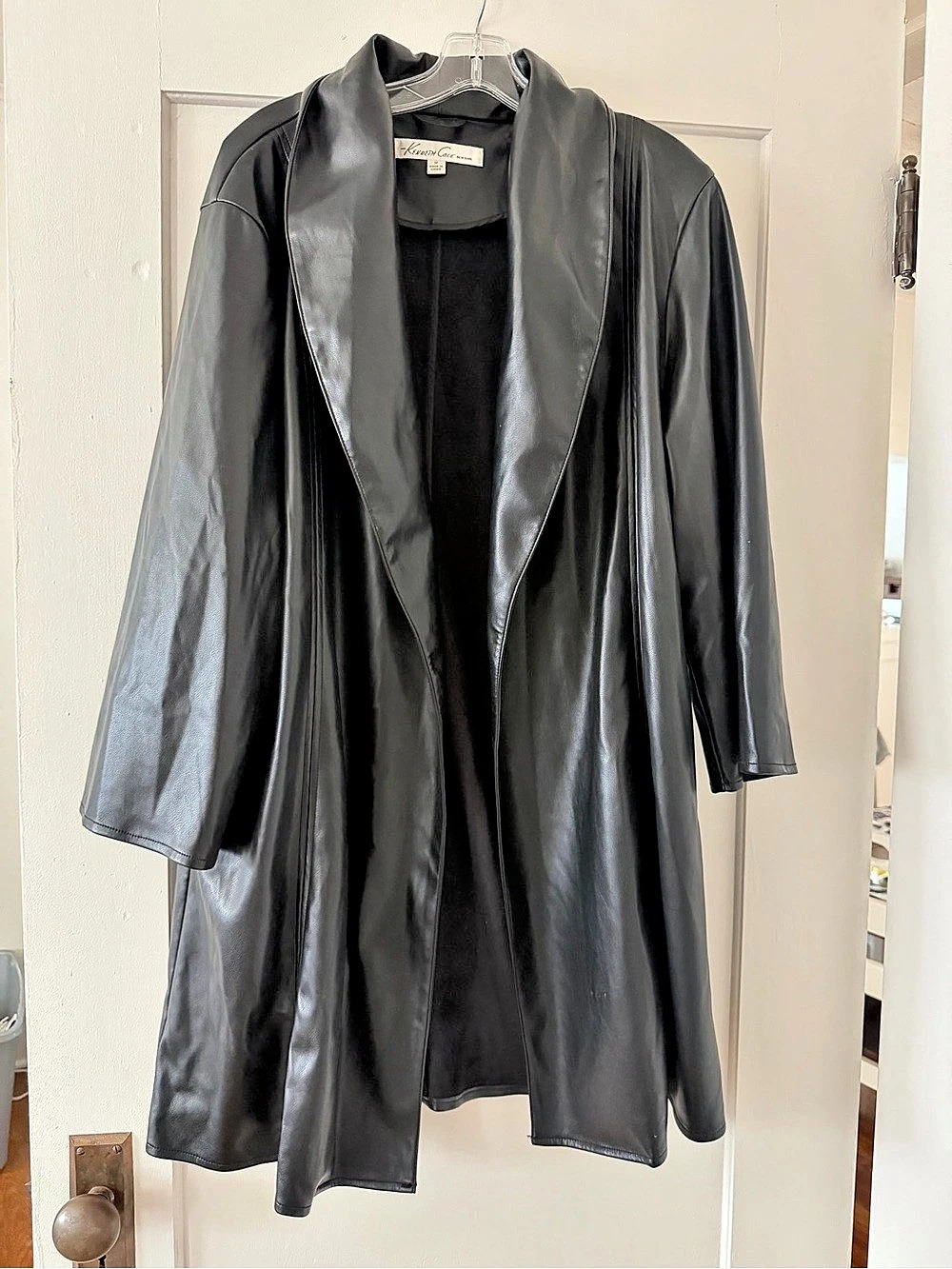 Kenneth Cole - Picture 2 of 2